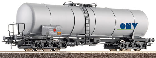 4-axle Tank car<br /><a href='images/pictures/Roco/47365.jpg' target='_blank'>Full size image</a>